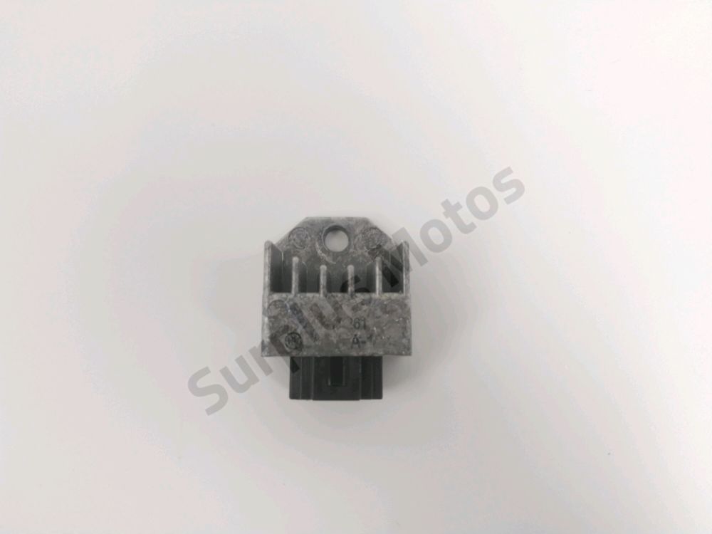 REGULATEUR DE TENSION