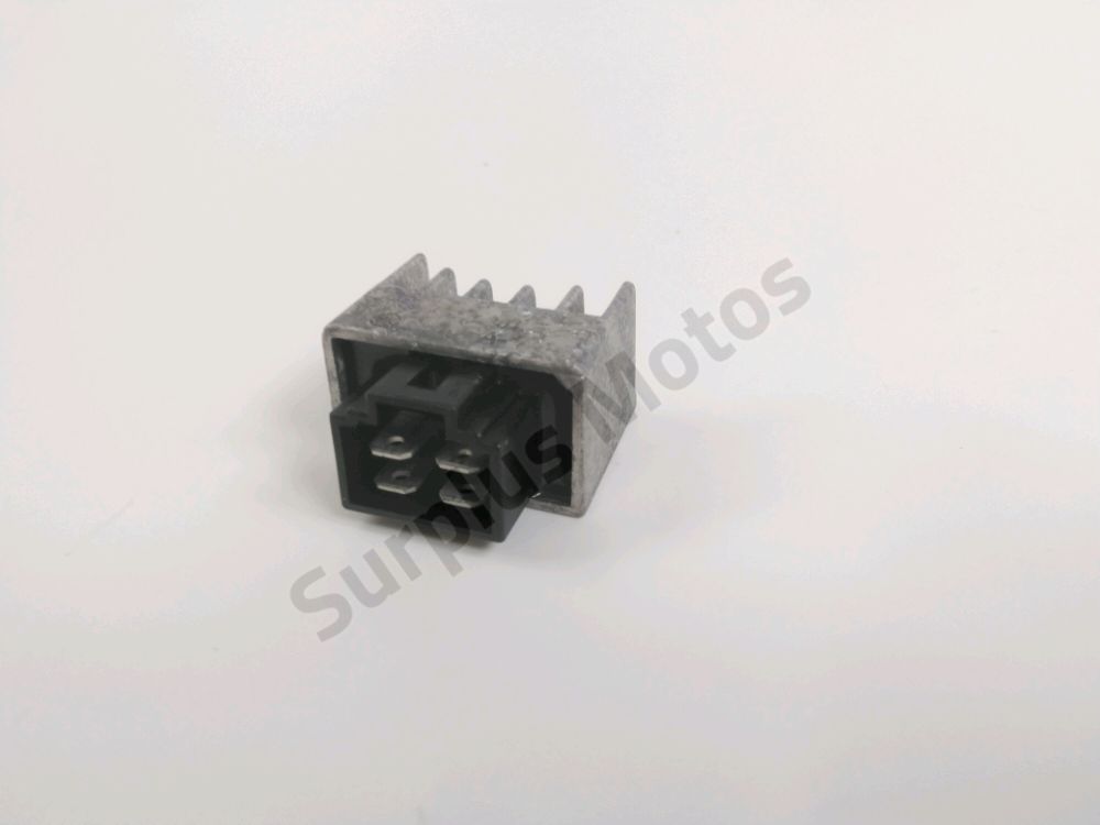 REGULATEUR DE TENSION
