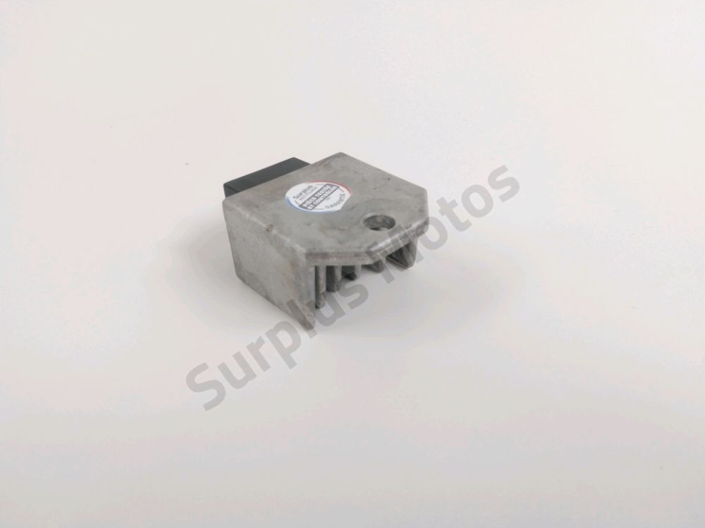 REGULATEUR DE TENSION