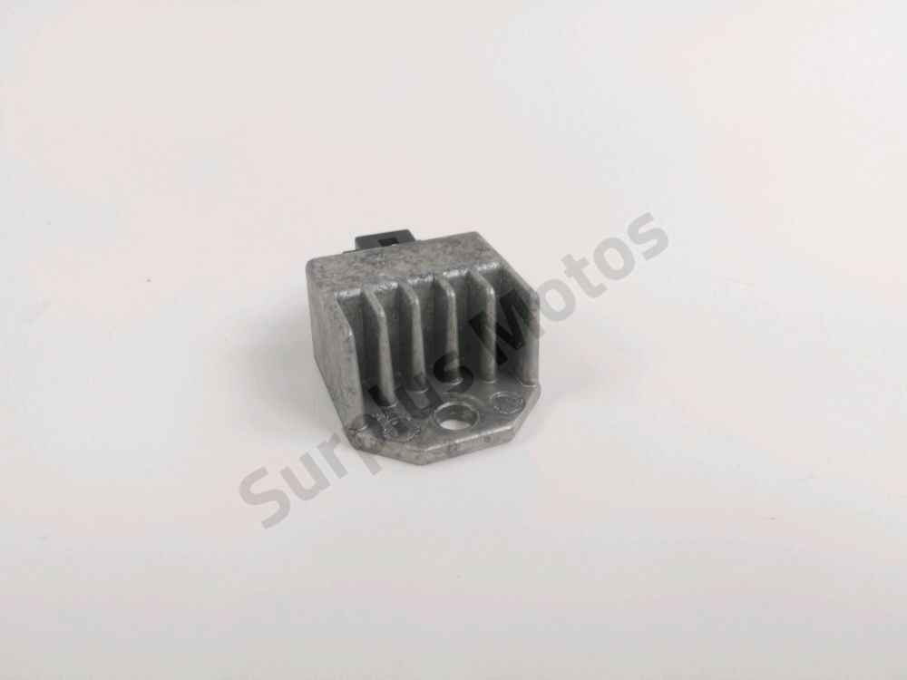 REGULATEUR DE TENSION