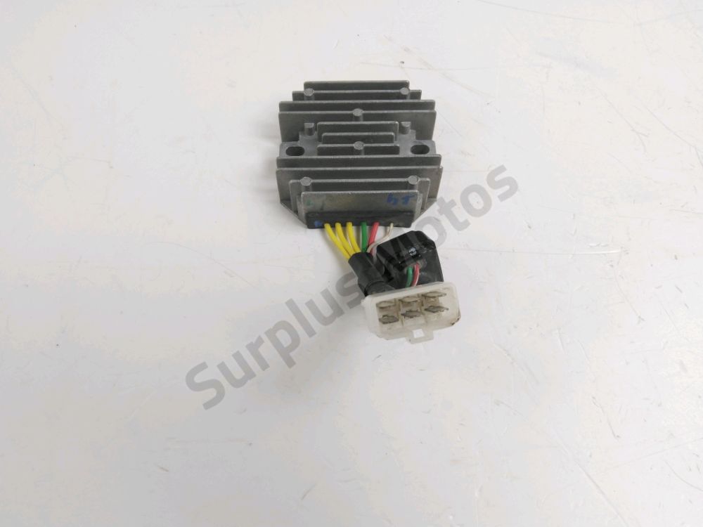 REGULATEUR DE TENSION