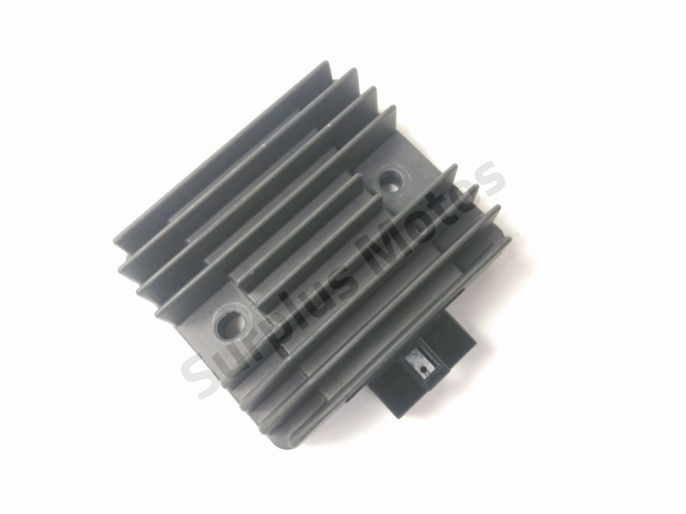REGULATEUR DE TENSION