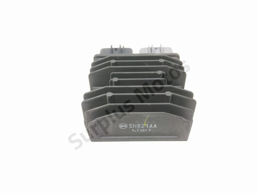 REGULATEUR DE TENSION