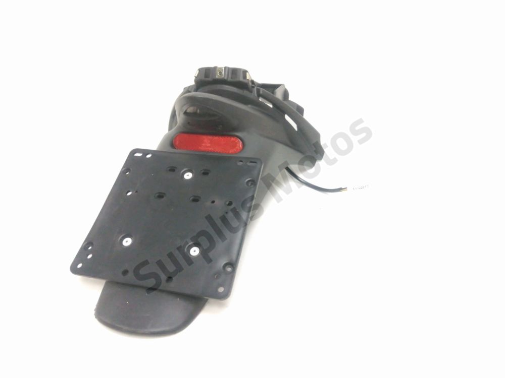 SUPPORT DE PLAQUE ET ECLAIRAGE