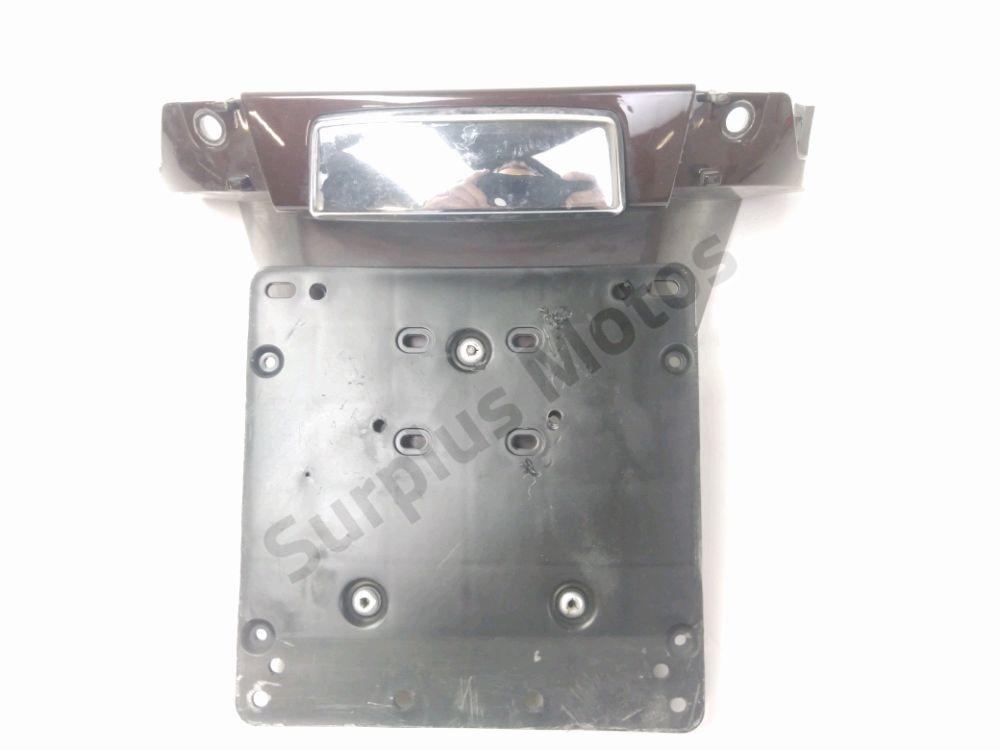 SUPPORT DE PLAQUE ET ECLAIRAGE