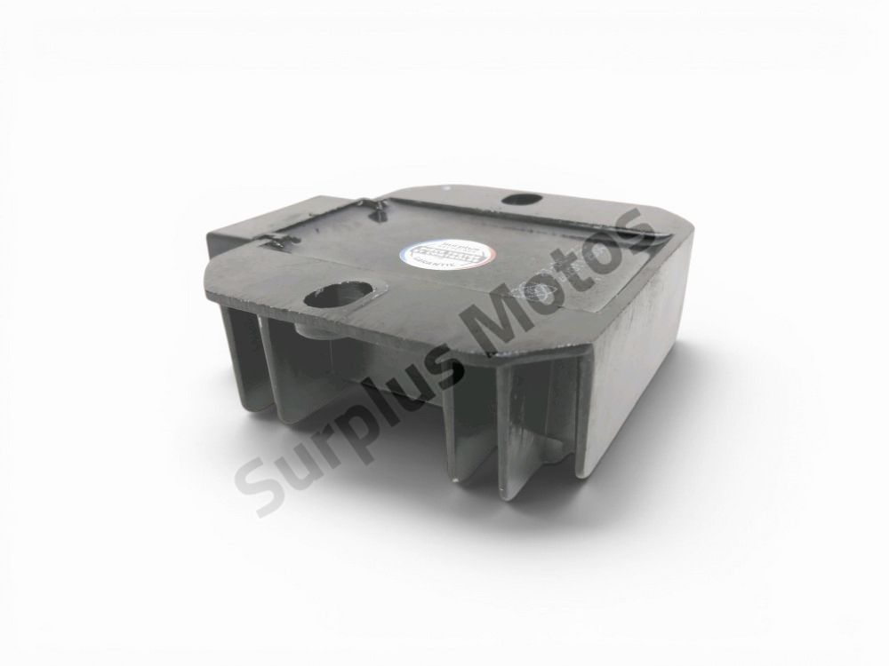 REGULATEUR DE TENSION