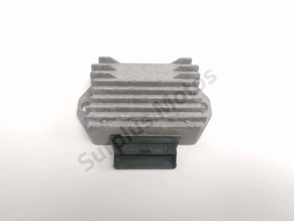 REGULATEUR DE TENSION