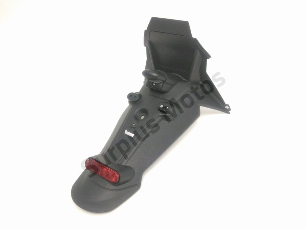 SUPPORT DE PLAQUE ET ECLAIRAGE