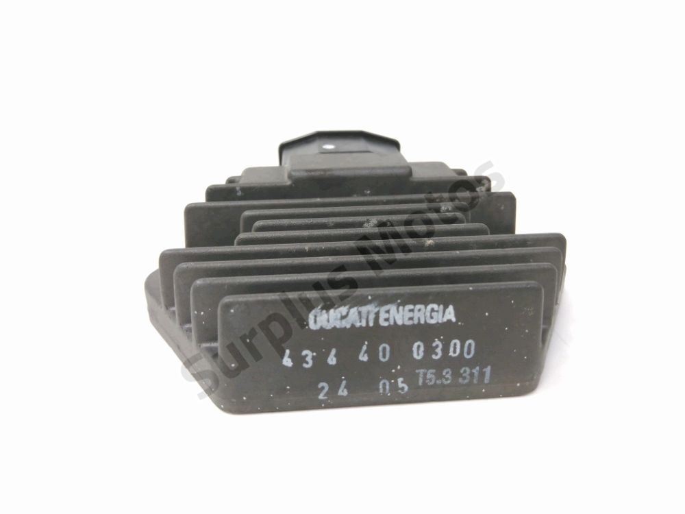 REGULATEUR DE TENSION