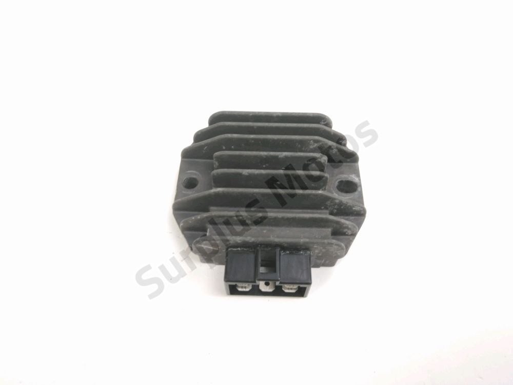 REGULATEUR DE TENSION