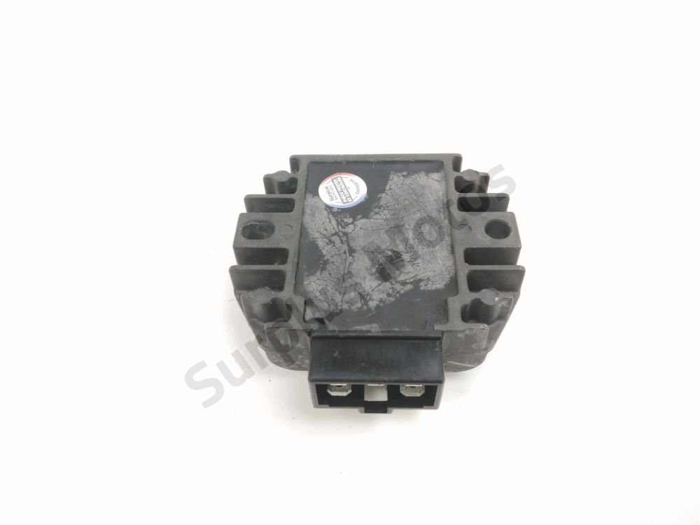 REGULATEUR DE TENSION