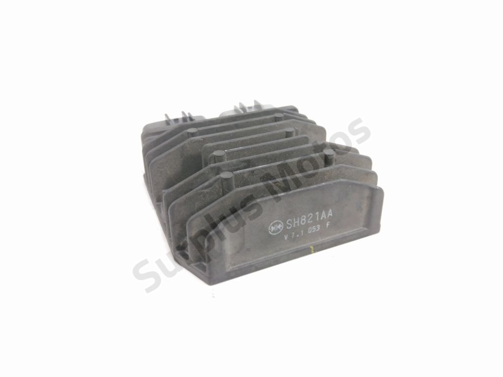 REGULATEUR DE TENSION